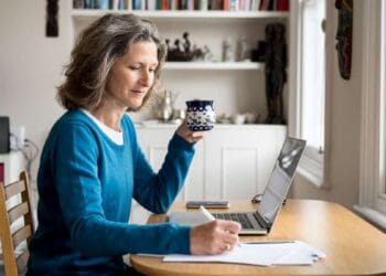 With a spare £3,000, right here’s how a brand new investor might begin shopping for shares