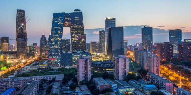 Shares fall on Trump tariffs