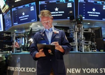 Shares which can be working because the market struggles over the previous month