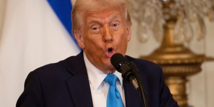 The Trump Household Explores Stablecoin Launch with Binance Deal: WSJ