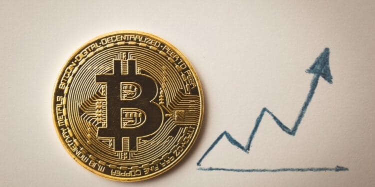 Bitcoin Approaches $124K Peak as U.S. Shutdown Fuels Crypto Surge