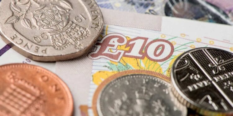 Right here’s a £30-a-week plan to generate passive revenue!