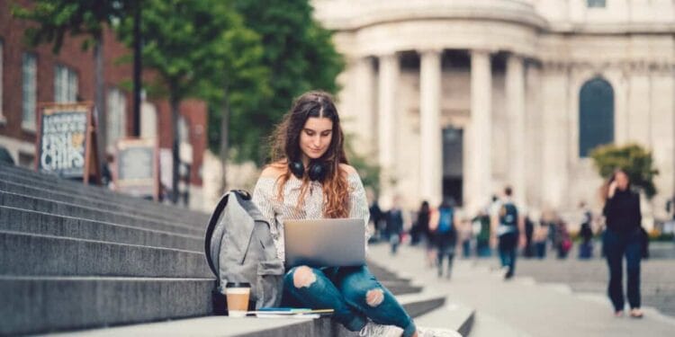 Now is likely to be the final likelihood to purchase Lloyds shares on the £1 mark