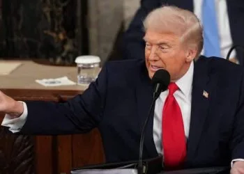 Trump orders federal companies to halt Anthropic use amid dispute over navy AI phrases